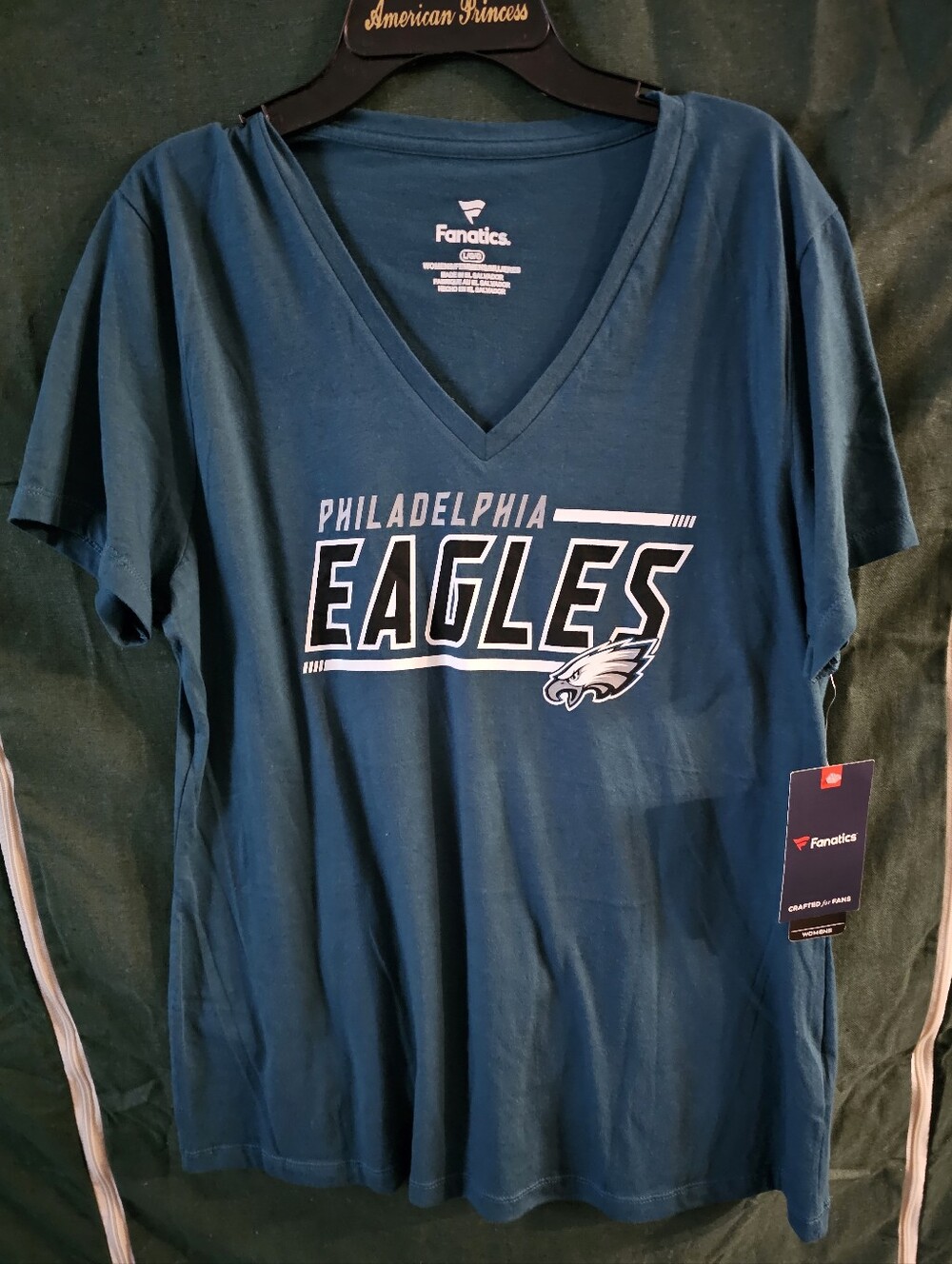 NWT FANATICS OFFICIAL NFL PHILADELPHIA  EAGLES SIZE LARGE GREEN T-SHIRT